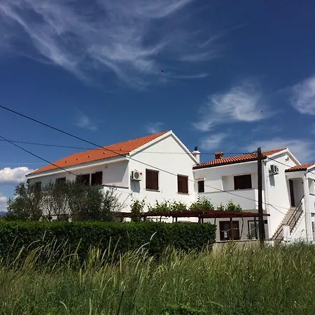 With Parking Space Nin, Zadar - 14044 Apartment Nin